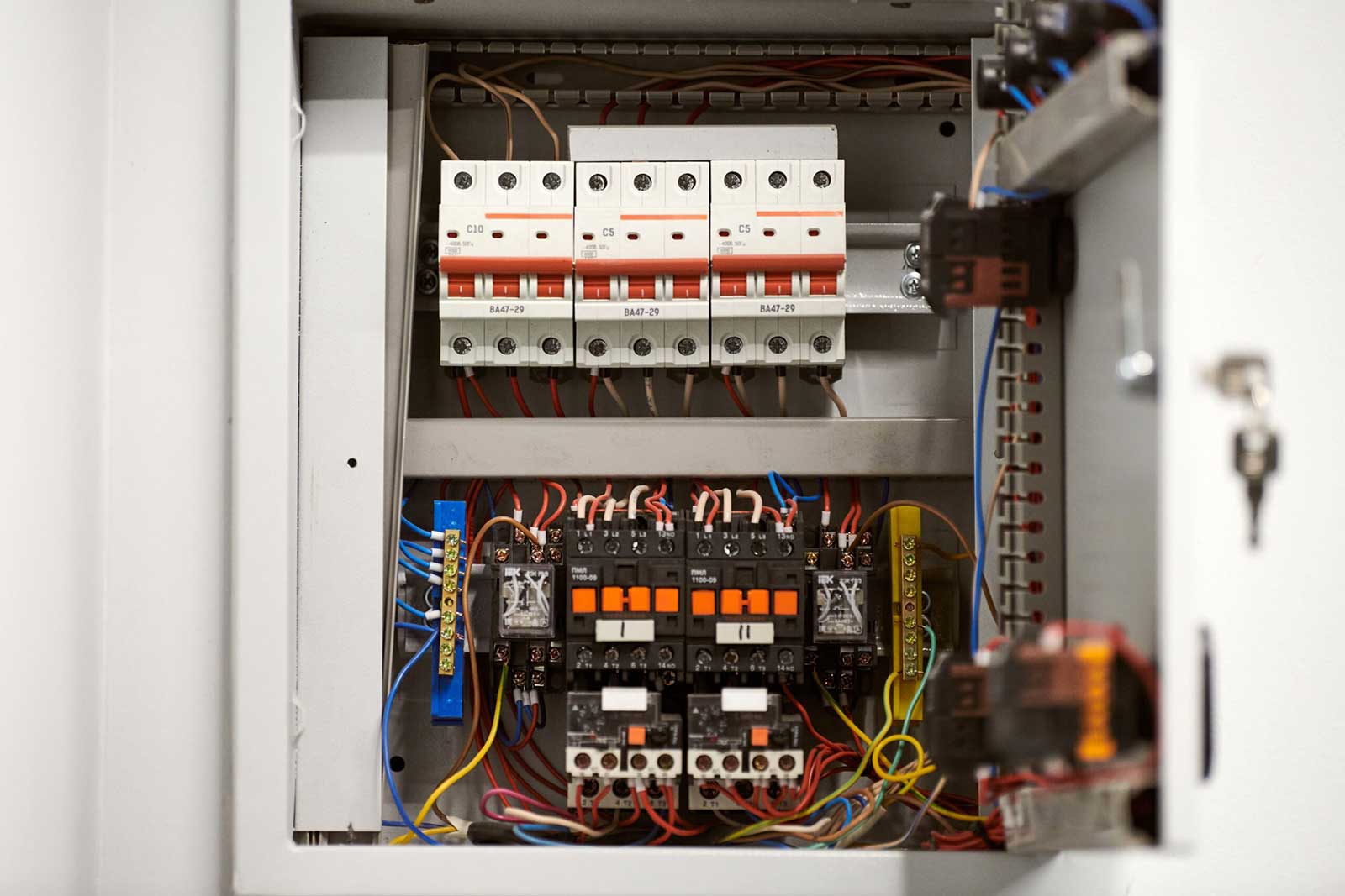 Your Checklist for Hiring an Electrician